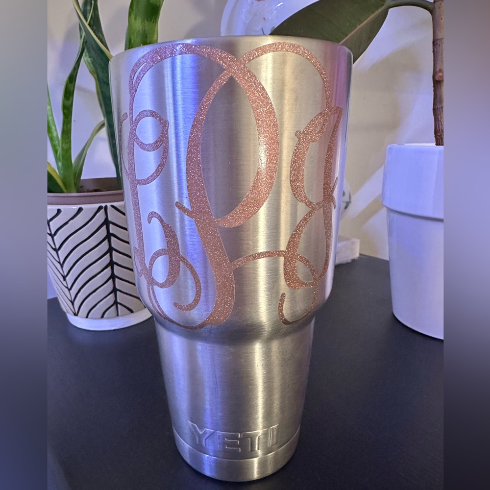 YETI - 30oz Stainless Steel Tumbler